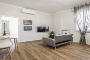 Cucchiarti Suite 3A Apartments, Modena