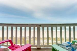 Beachfront Condo with Pool Access! Apartments, Corpus Christi