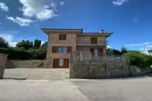 Casa Vacanze la Pineta, Montalcino