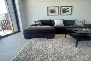 Cosy Stays 1 Bedroom Apartment Parking & Balcony Escape, Sydney