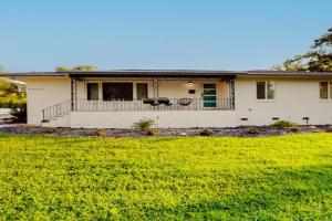 2BR Home Near Lake Hollingsworth - Dogs OK! Guest house, Lakeland