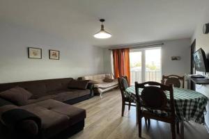 Ana's cosy home in center Apartments, Borjomi