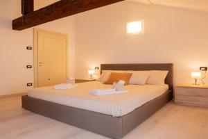 Mansarda Shakespeare - Car Parking Apartments, Ferrara