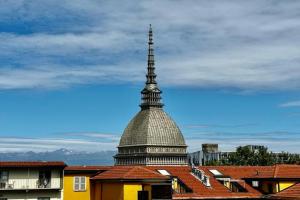 Le finestre sulla Mole Apartments, Torino