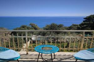 Living Apartments, Castro