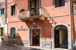 Blondie Apartments, Taormina