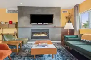 VioletSuitesPDX Boutique Hotel, Portland