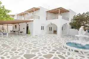 Acoya Residences Apart-hotel, Aliki