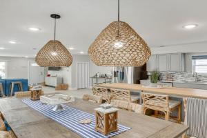 Wildwood Home with Deck - Walk to Beach and Boardwalk! Guest house, Wildwood