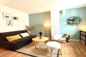 Magnifique maison de courée renovée - centre Apartments, Lille