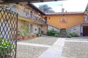 Gabbinoholidayhome Appartamento in suggestiva corte Apartments, Como