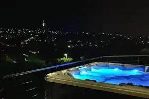 Mythos Private Resort, Pecs