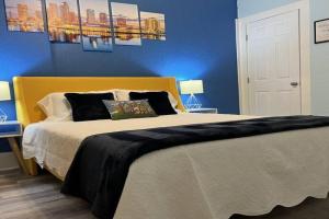Luxury Suite by Convention Center & Hospital Apartments, Tampa
