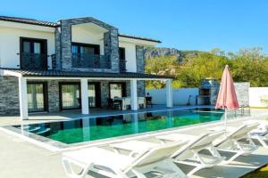 Villa-Sleeps 8-Parking-Pool-Bbq, Dalyan