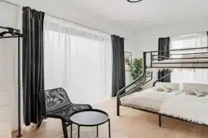 Chic Central City Rooms by Home2, Vienna
