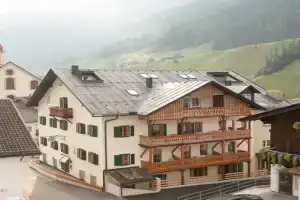 Schlögler`s Apartmenthaus, Neustift