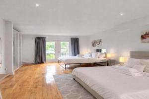 Loft The White Pearl Plateau-Mont-Royal 3 Beds Apartments, Laval