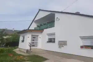 Jani vendégház Ground floor & Apartman, Balatonfured