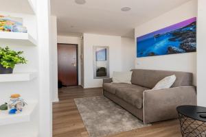GuestHost - Piazza Salotto & Stazione Comfy Apartment, Pescara