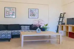 Bright Apt Close to the Beach Apartments, Amoudara