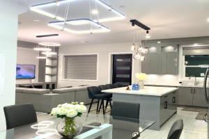 Modern and New house near PNE with Big Garden and Free Parking, Burnaby