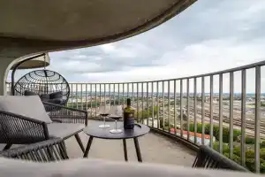 Hotel Tower I 26th floor I Boxspring I Nespresso, Augsburg