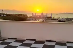 Sunflower maisonette with attic Guest house, Loutraki