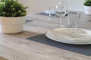 Berg Messe EG, 2,5 Zimmer, Homeoffice, W-Lan Apartments, Leverkusen