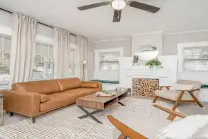 4 Bed 2 Bath Home by College Hill and Hospitals Guest house, Wichita