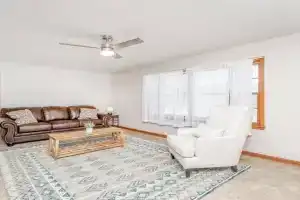 Cozy 1 Bed 1 Bath Home with Garage and Fenced Yard Guest house, Wichita