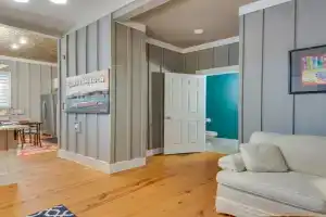 Welcoming Cottage with Deck and Shared Grill!, Norcross