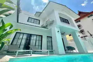 House 148 Pool Villa 4BR Near Beach, Patong