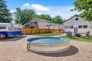 Downtown Bungalow with Geothermal Hot Spring Guest house, Boise