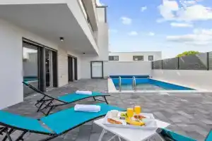 Awesome Home In Guest house, Vodice