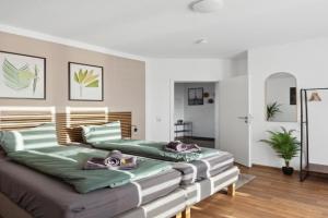 Larooms - Apartment NP21 - 2 Zimmer - 4 Betten - Waschmaschine - Parkplatz - Balkon, Merseburg