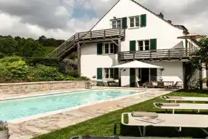 Exklusives in Top Lage mit Pool, Sauna, Terrasse - Der Johannishof Guest house, Wurzburg