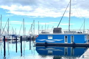 Hausboot - Yara Guest house, Heiligenhafen