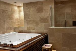 Bella Notte Spa Apartments, Dijon
