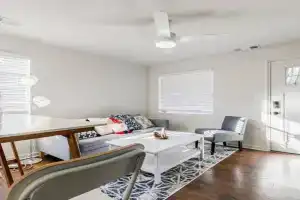 5min-Grant park with Fenced Yard, Parking and Pet Friendly Guest house, Atlanta