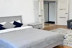 Dostyk Apartments, Almaty