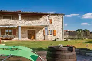 2 Bedroom Stunning Apartment In Fazana, Stignano di Pola