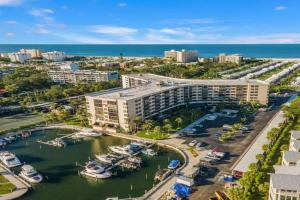 Cute Condo Close To Beach Restaurants Apartments, Siesta Key