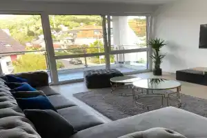 Hotel Valley of Business Frankfurt-Airport - BLACK LABEL PENTHOUSE, Hofheim