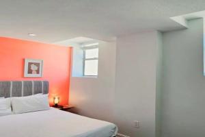 Walk to Everything From The Lofts Suite 307 Apartments, West Palm Beach