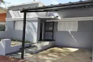 CASA PARA 4 PERSONAS, con asador y cochera, Cordoba
