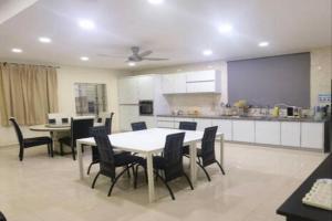 Big House In Taman Sri Ampang, Alor Setar