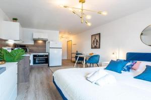 Proche Technopole: lit double - fibre - lave-linge Apartments, Grenoble