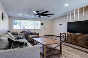 Getaway near UO, Autzen Stadium, Amazon Park # 3 Apartments, Eugene