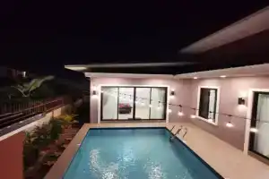 DeeverPool Villa, Ban Bang Sare