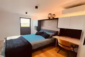 Inova - Comfort Room with Private Bathroom and Shared Facilities, Hasselt